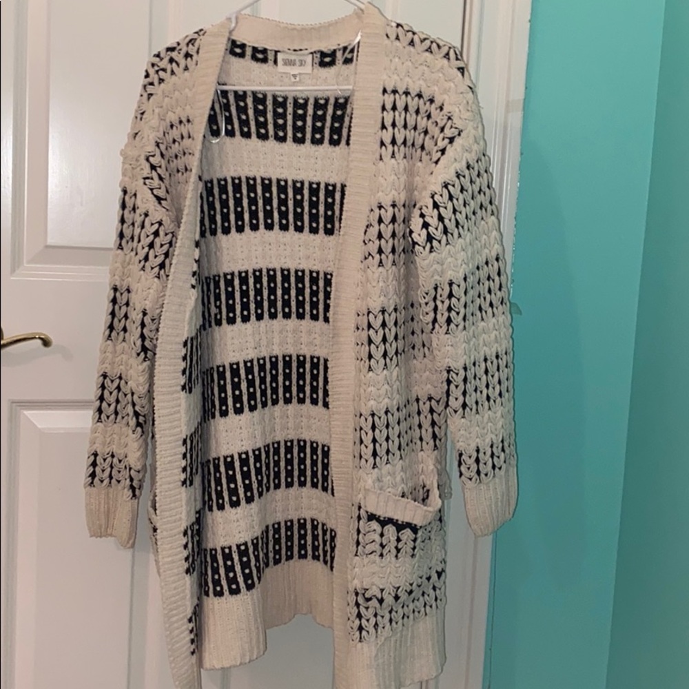 NWOT! Sienna Sky Cardigan